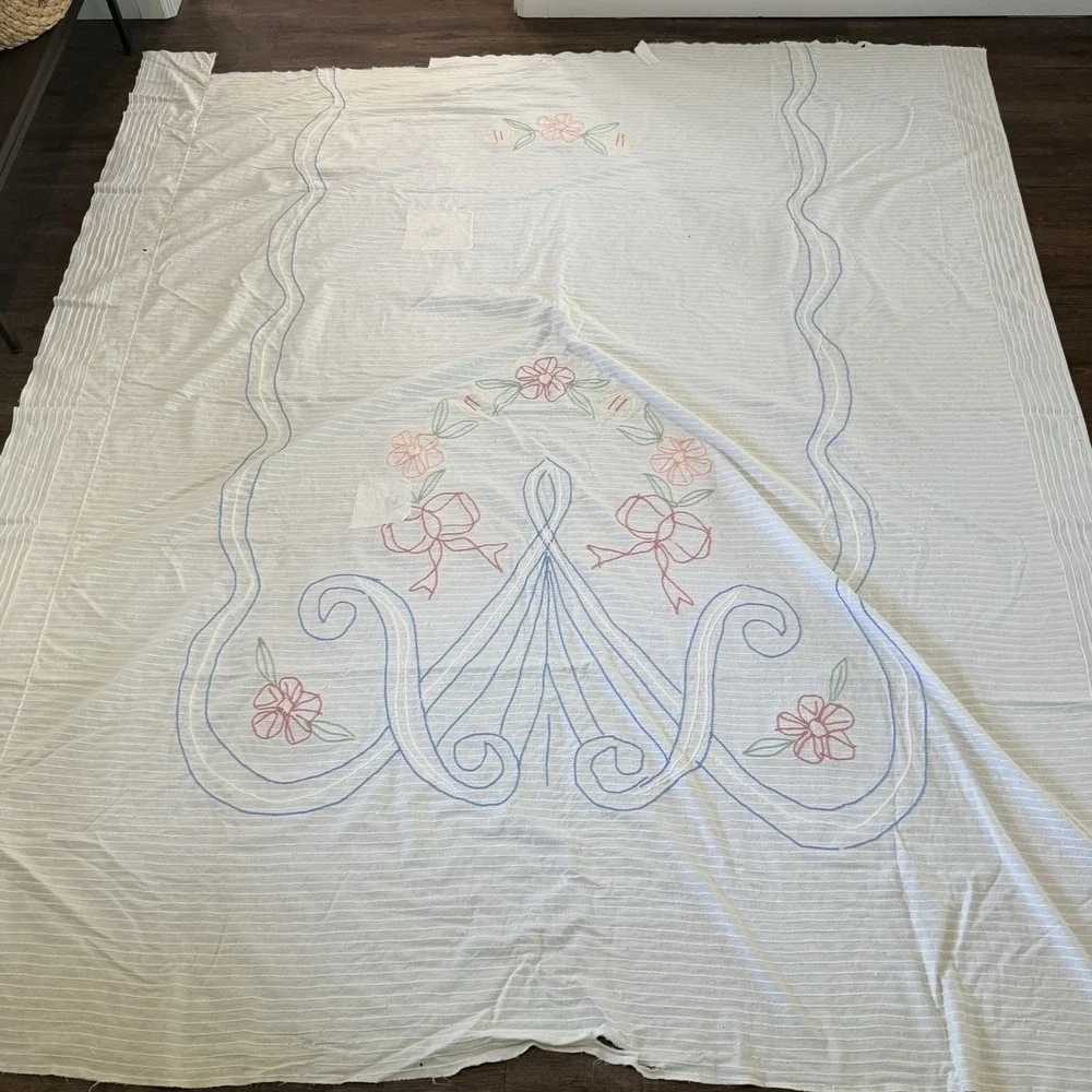 Vintage Mid Century Floral Chenille Bedspread DAMAGED Project Piece Fabric